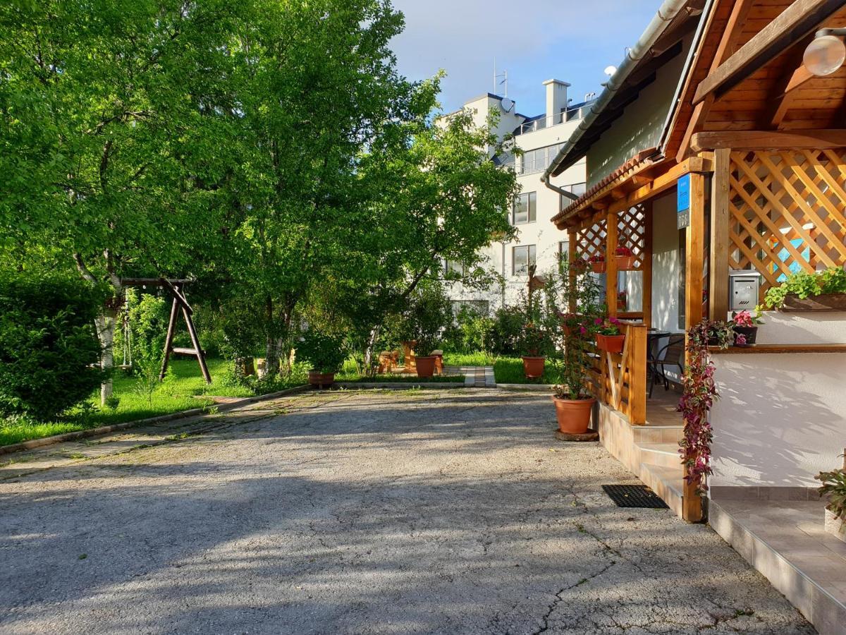 Apartment Liso Seliste Dreznicko Exterior photo